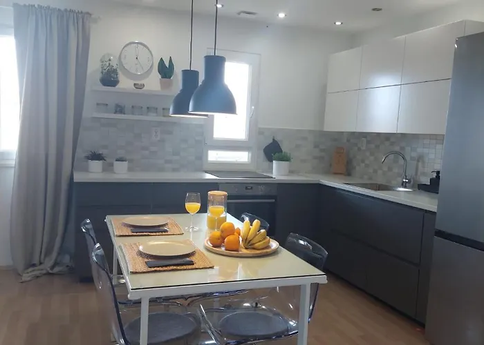 Daire Skenza's Loft Near And Center